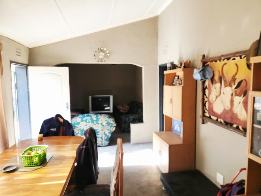 2 Bedroom Property for Sale in Oos Einde North West